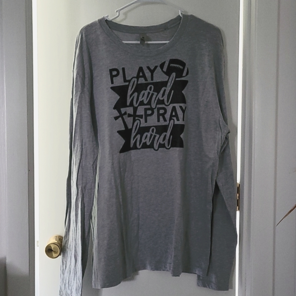Men's XL Long-sleeved FOOTBALL Tee. Used